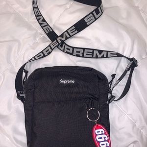 Supreme Shoulder Bag SS18 Purse Fanny Pack Black